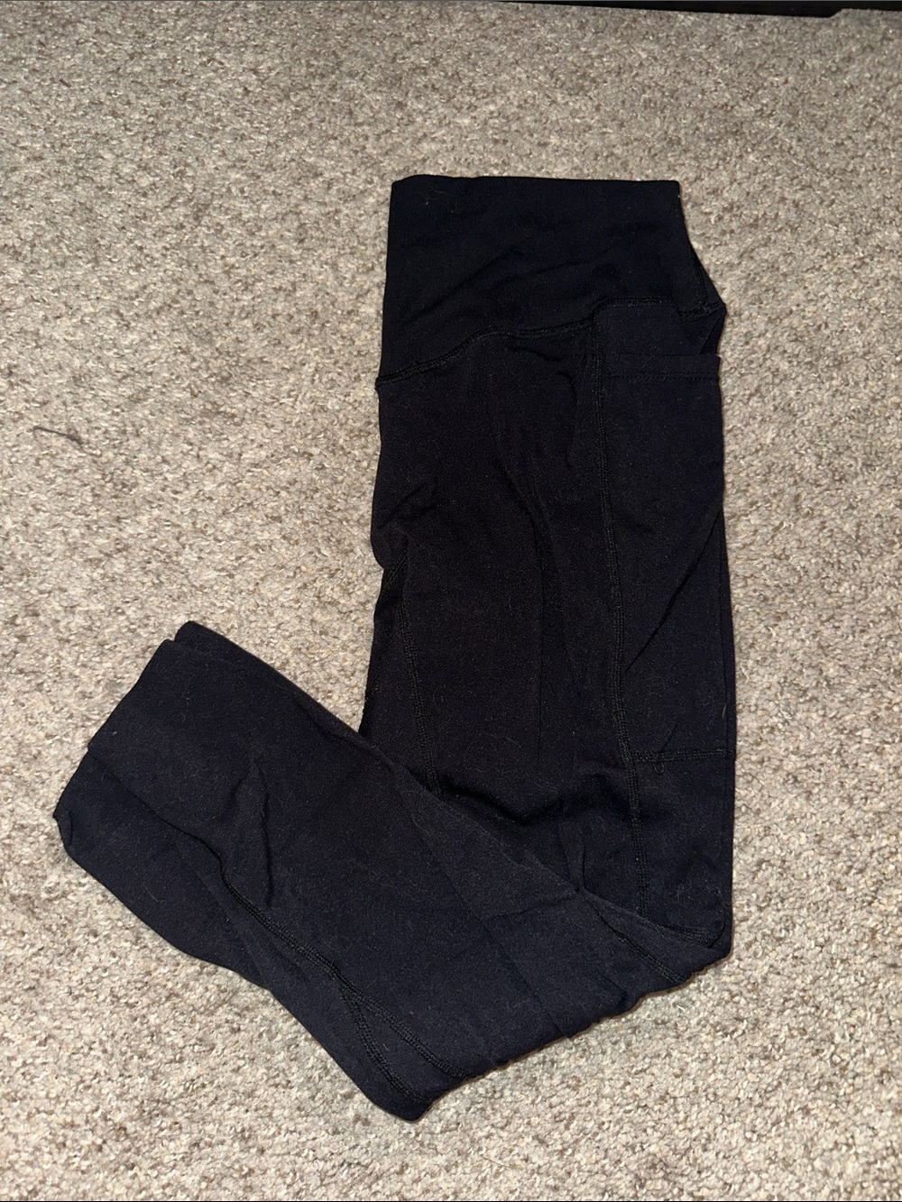 Black Capri Leggings with Pockets